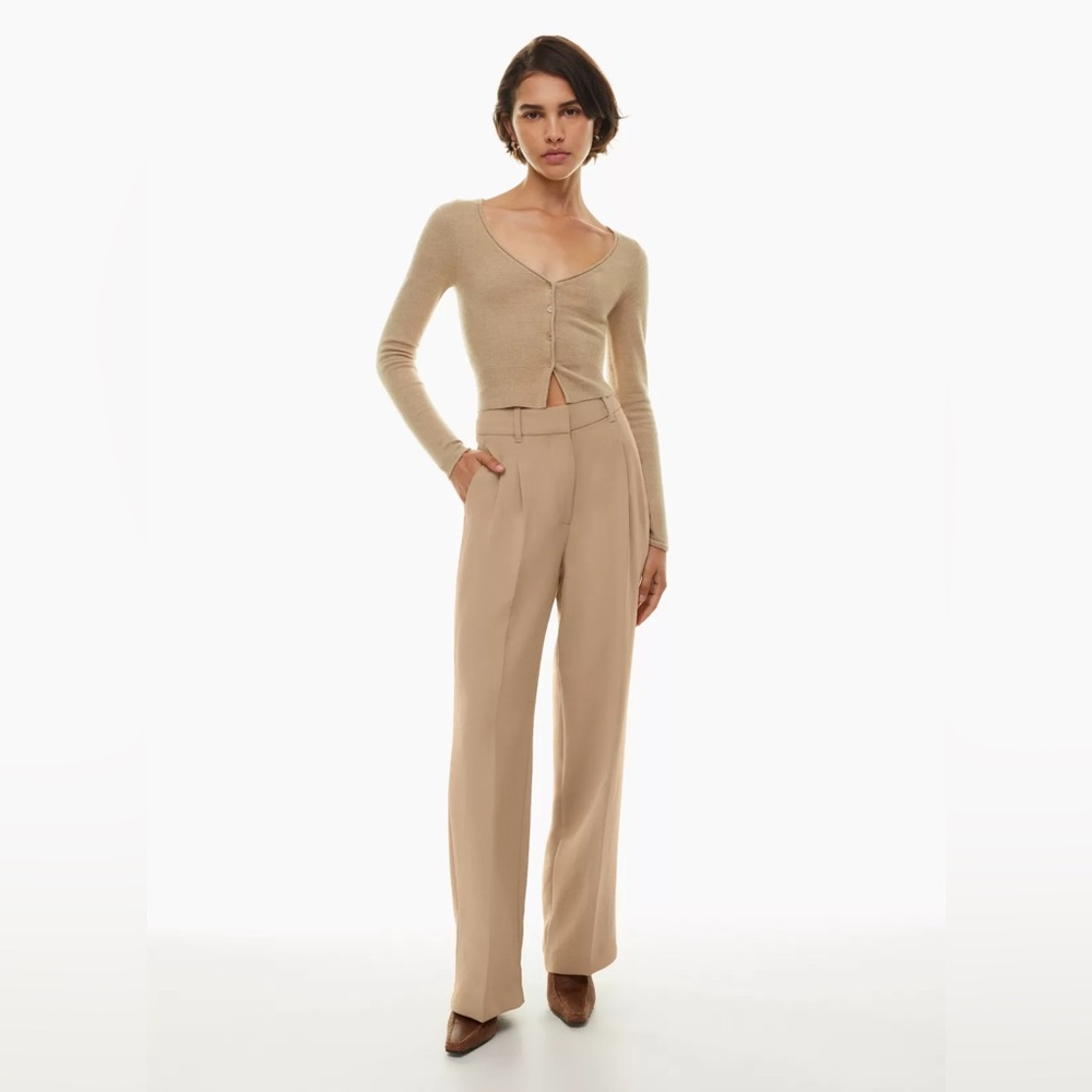 Tags on: Aritzia Effortless Pant, Size 4, Gold Camel color $100 (original $148)